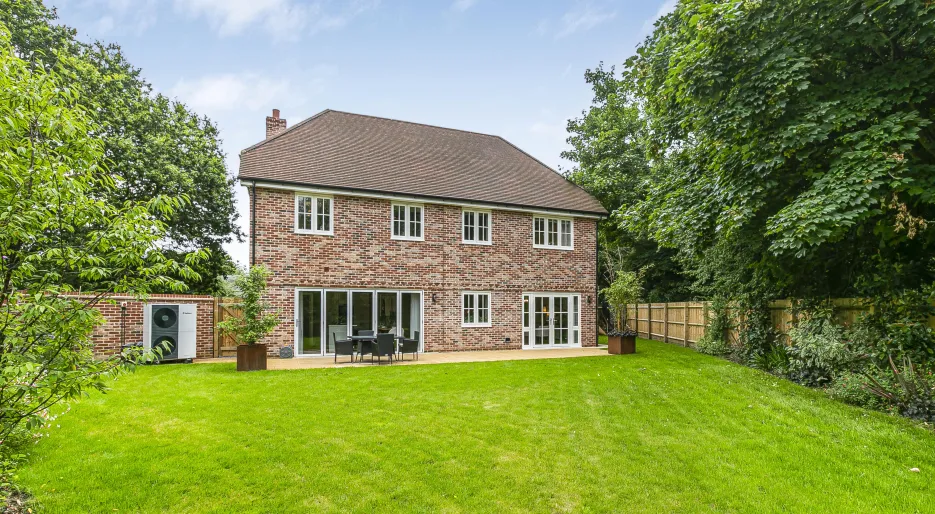 Plot 2 Garden 1 (1).jpg